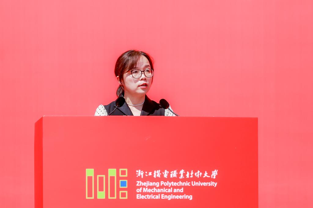 坚持以祖国和人民需要为己任